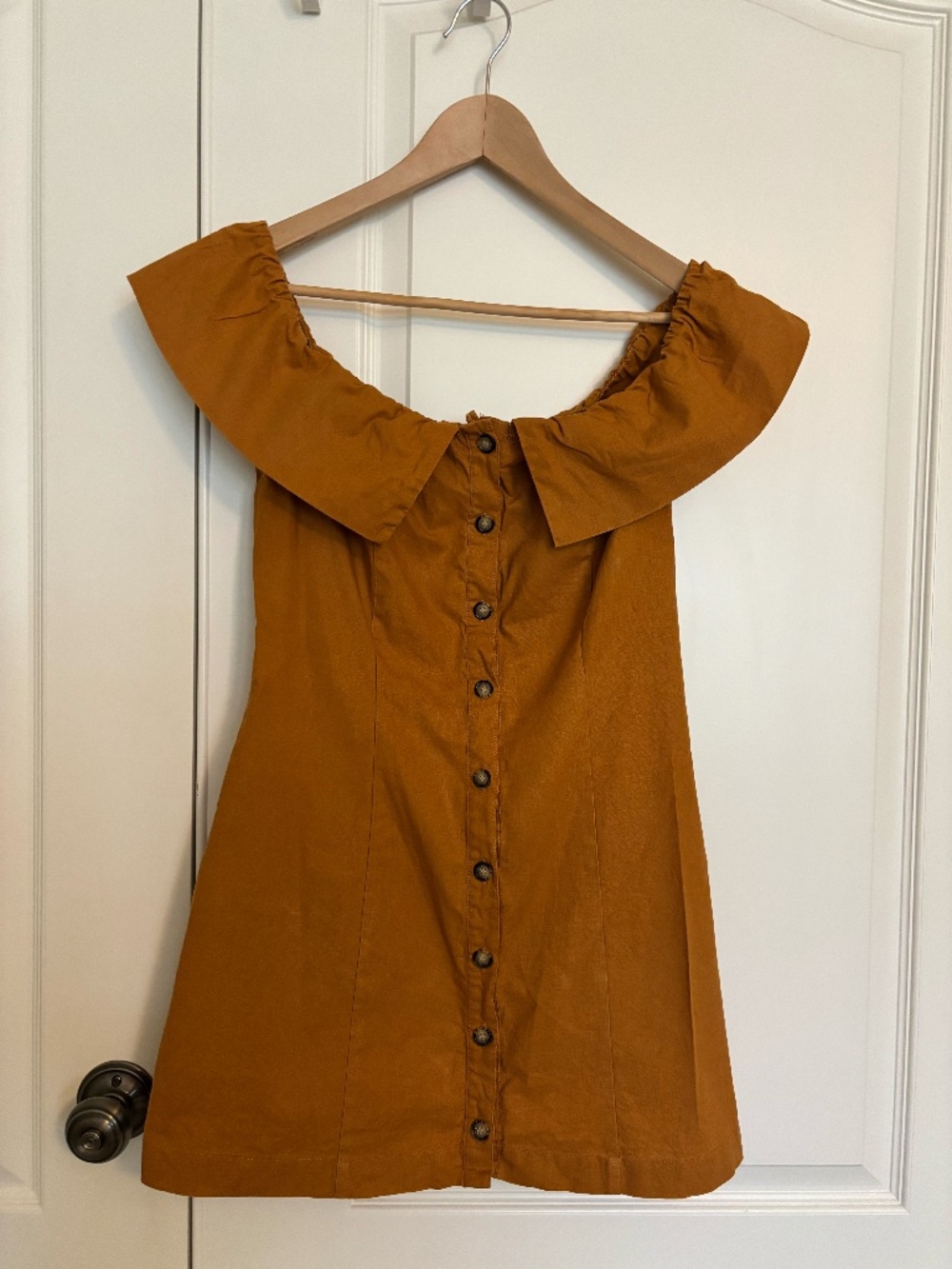 Express X Rocky Barnes | Rust Off-the-Shoulder Button-Front Dress